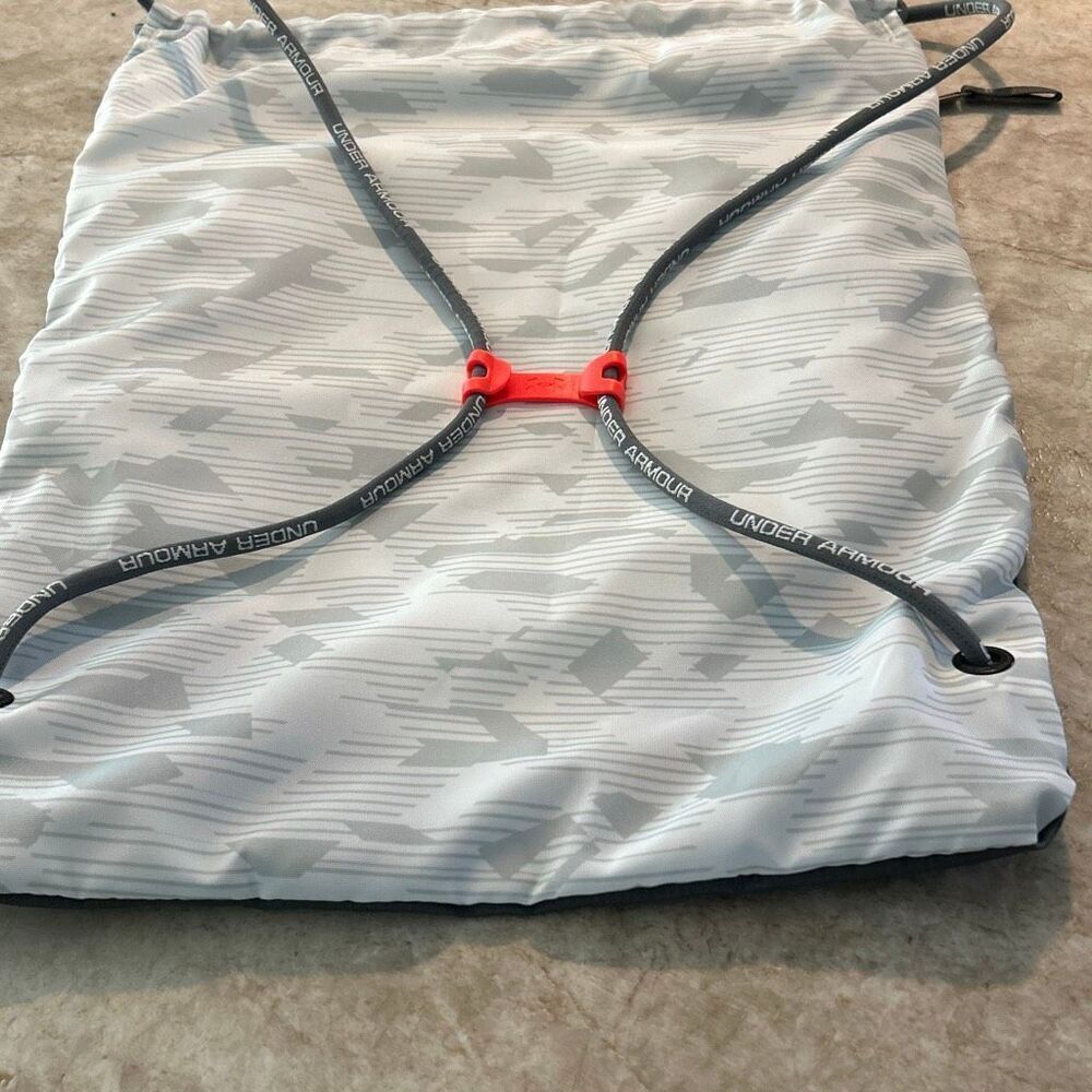 UNDER ARMOUR Backpack - Picture 4 of 5